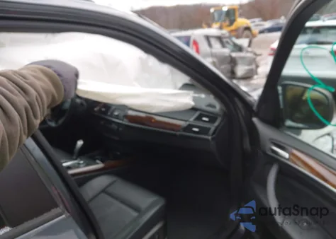 2011 BMW X5 xDrive35I/xDrive35I Premium/xDrive35I Sport Activity from USA, damaged, VIN 5UXZV4C50BL401720